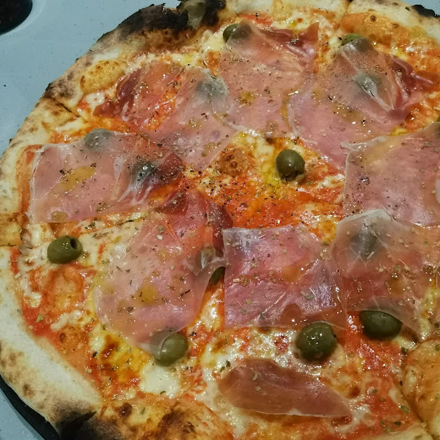 Con Prosciutto Crudo