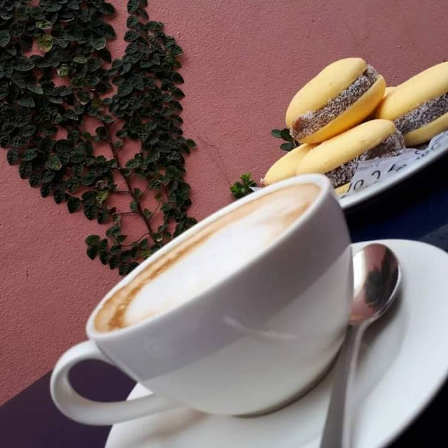 Cafecito Con Alfajores de MAICENA
