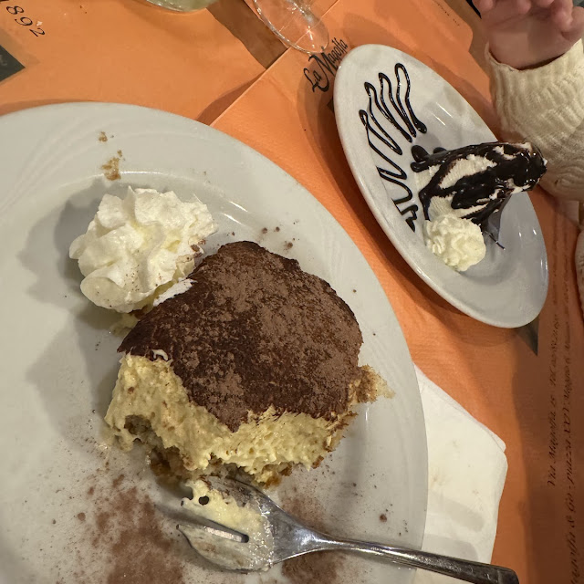 Tiramisù E Panna Cotta Della Casa