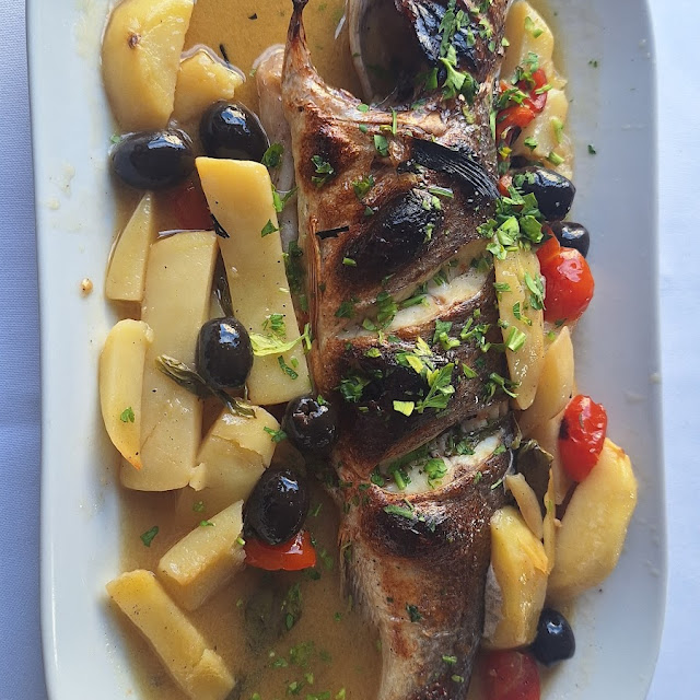 Lubina A la Mediterránea