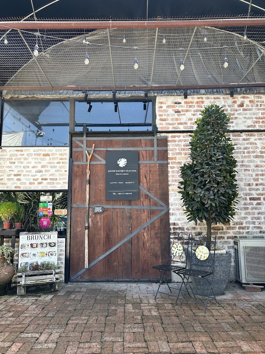 Asow Eatery Station