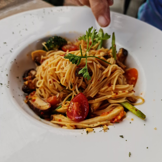 Vegan Mushroom Pesto Pasta