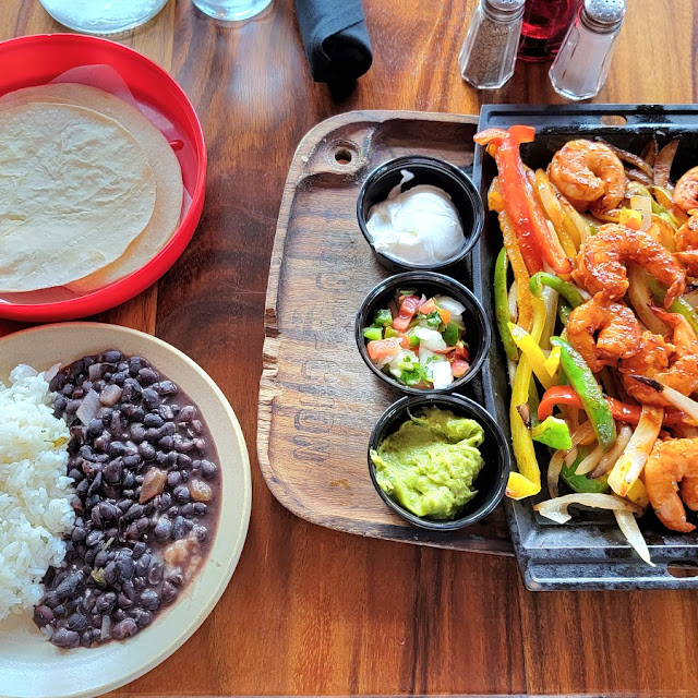 Grilled Shrimp Fajitas