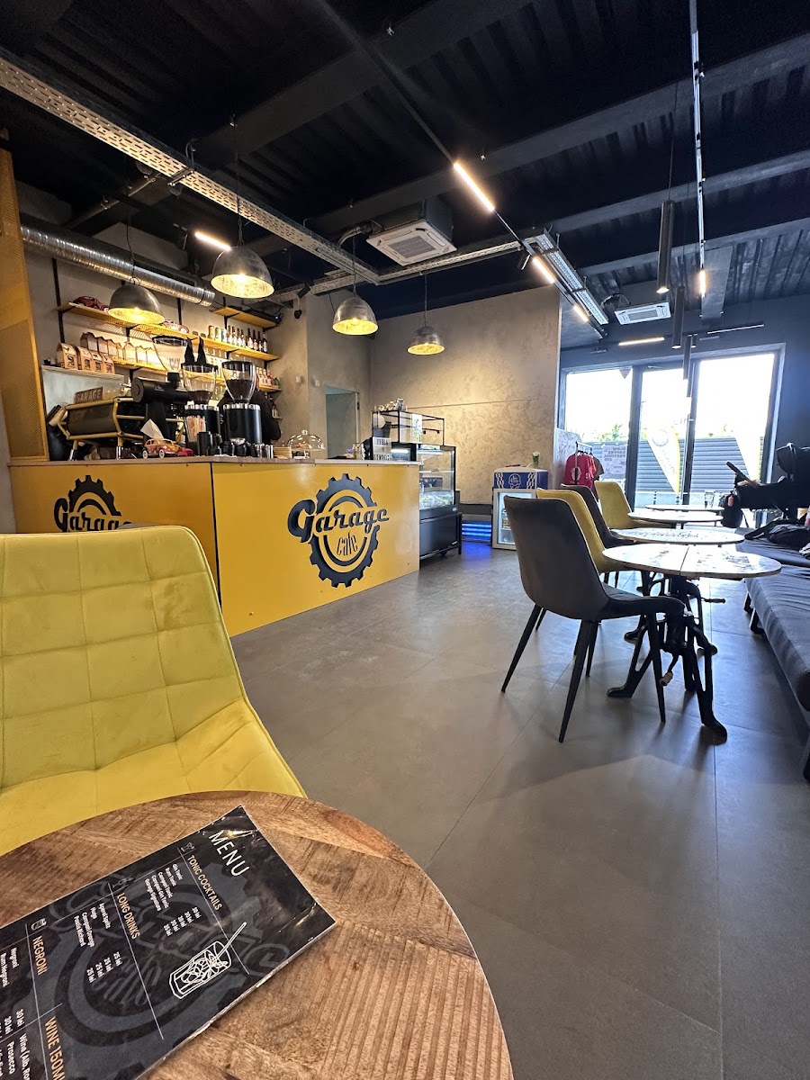 Garage Cafe Parcul Liniei