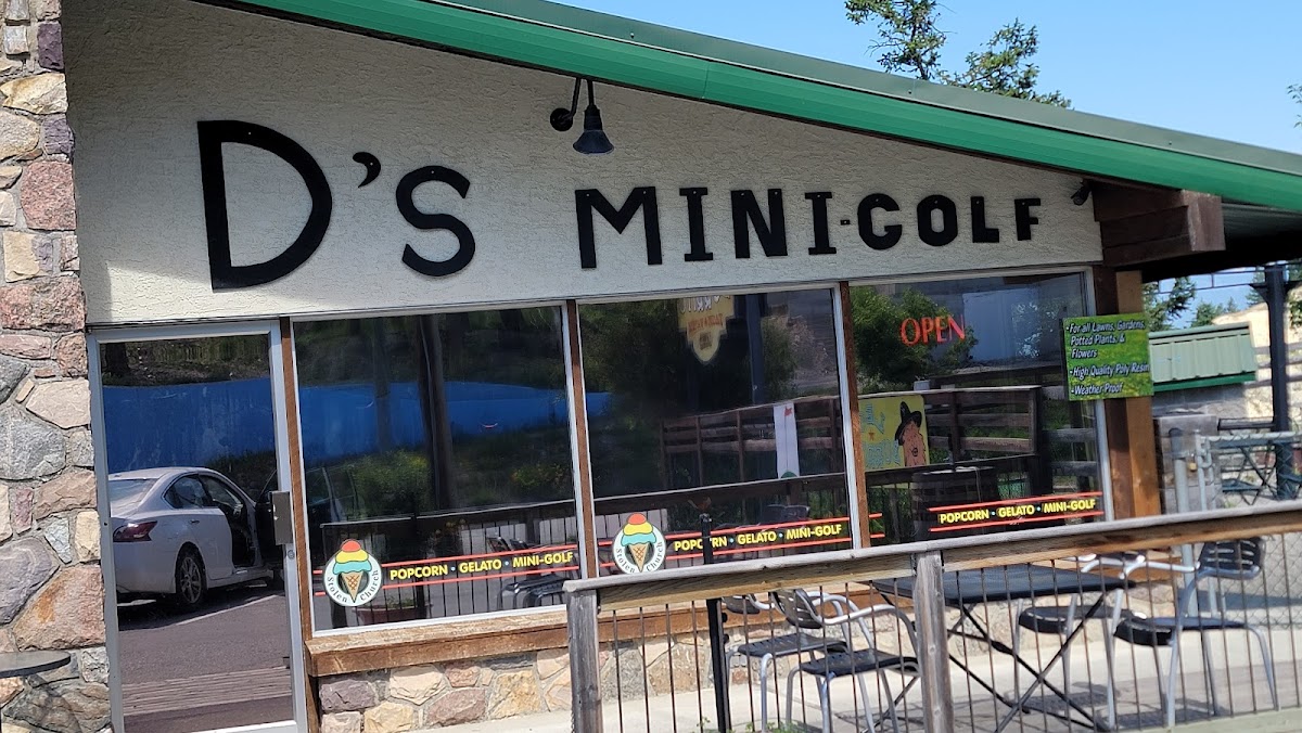Leo Burrito and D's Mini Golf