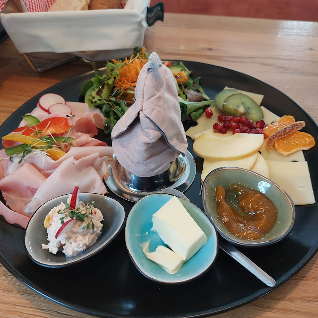 Großes Frühstück
