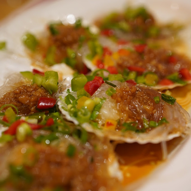 Steamed Scallops with Vermicelli and Garlic Ea