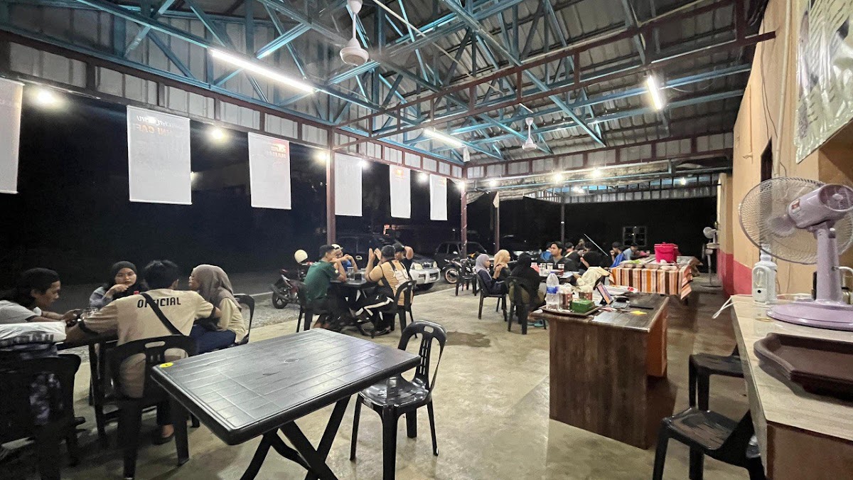 ALUMNI CAFE JELI