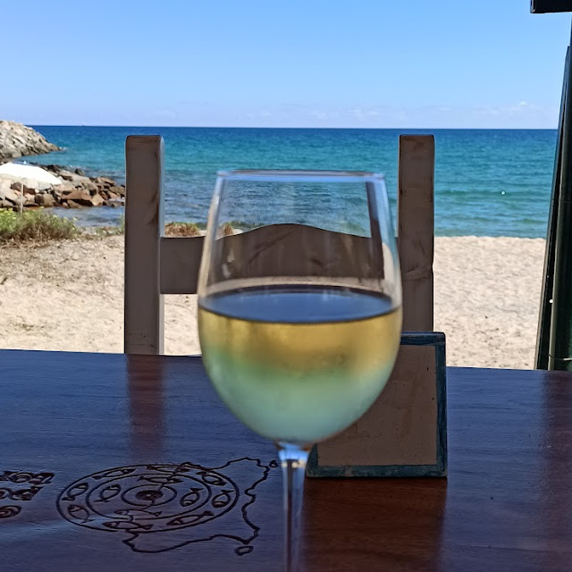 Argiolas Vino Bianco