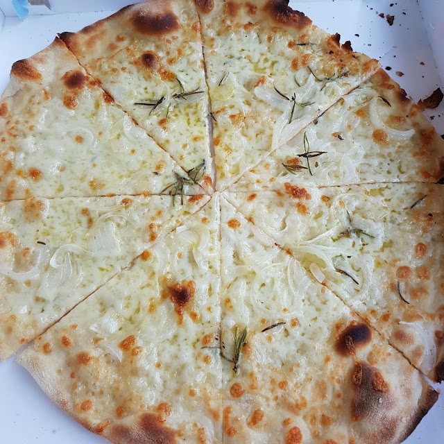 Cipolla E Mozzarella
