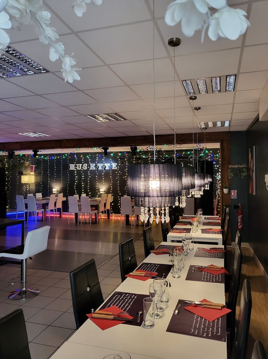 Restaurant Dansant La petite Musette (La chaumière du bois)