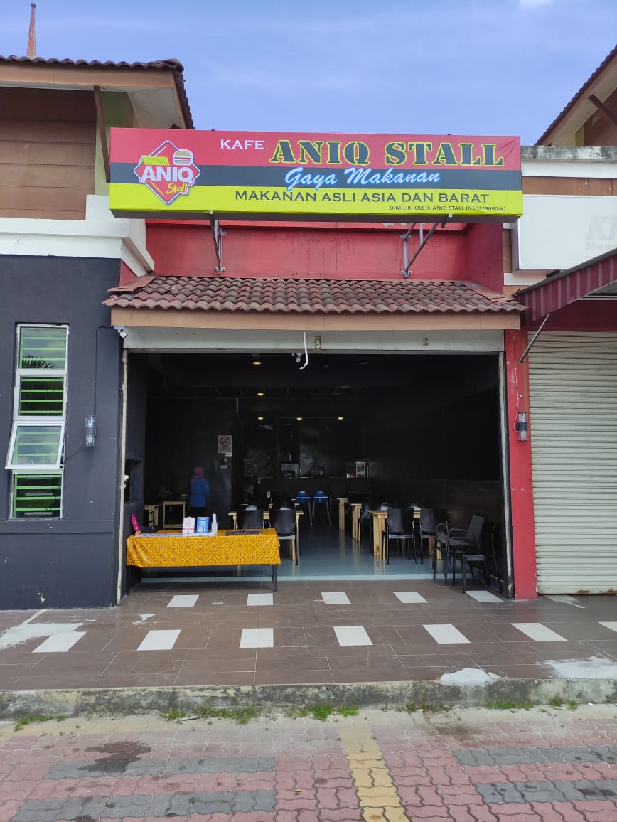 Cafe Aniq Style Food