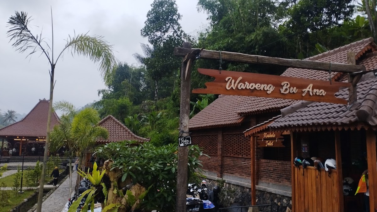 Waroeng Bu Ana