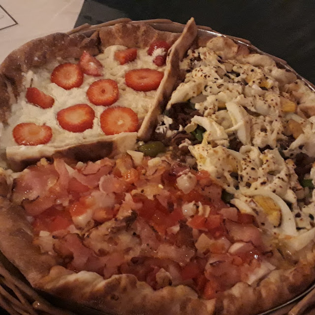 Pizza Com 2 Sabores Salgado E 01 Sabor Doce