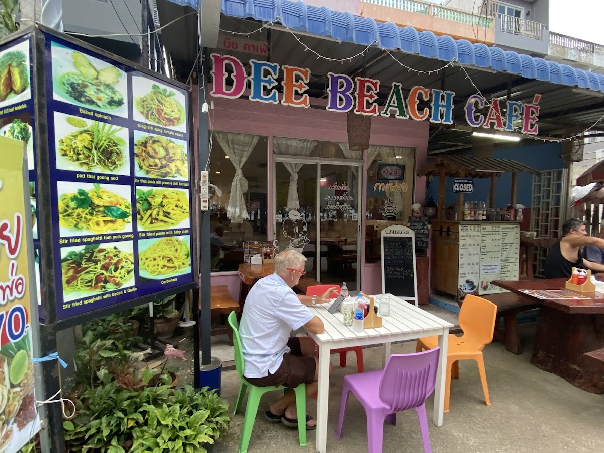 Dee Beach cafe