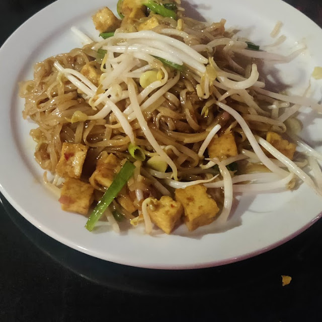 Pad Thai with Chicken