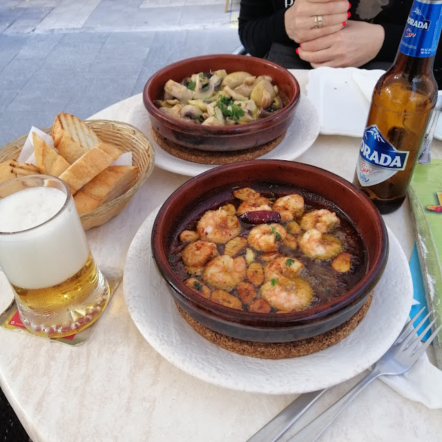 Gambas Al Ajillo Champignon Al Ajillo Y Pan