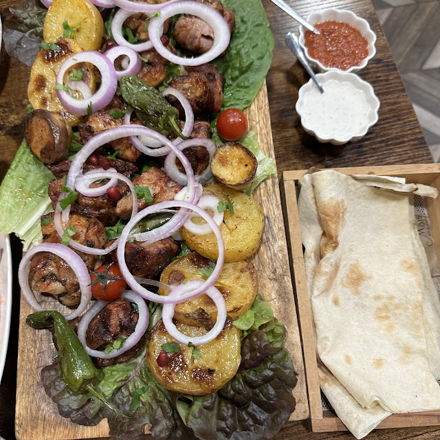 Entraña Y Lula de Pollo