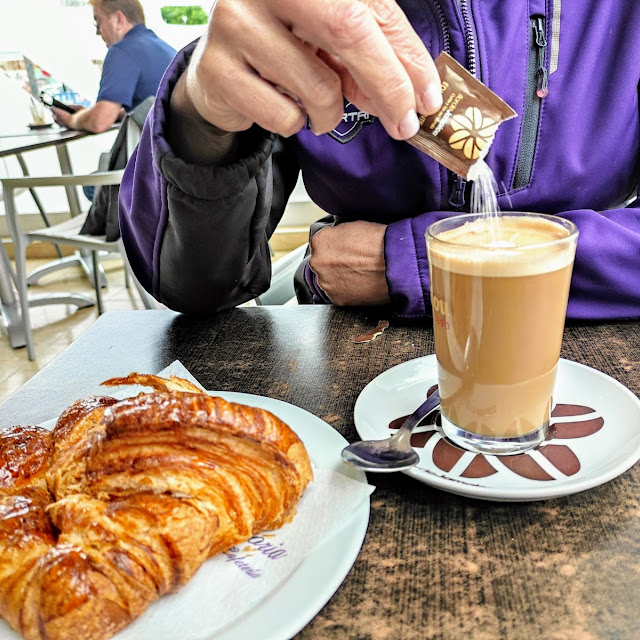 Café Con Leche