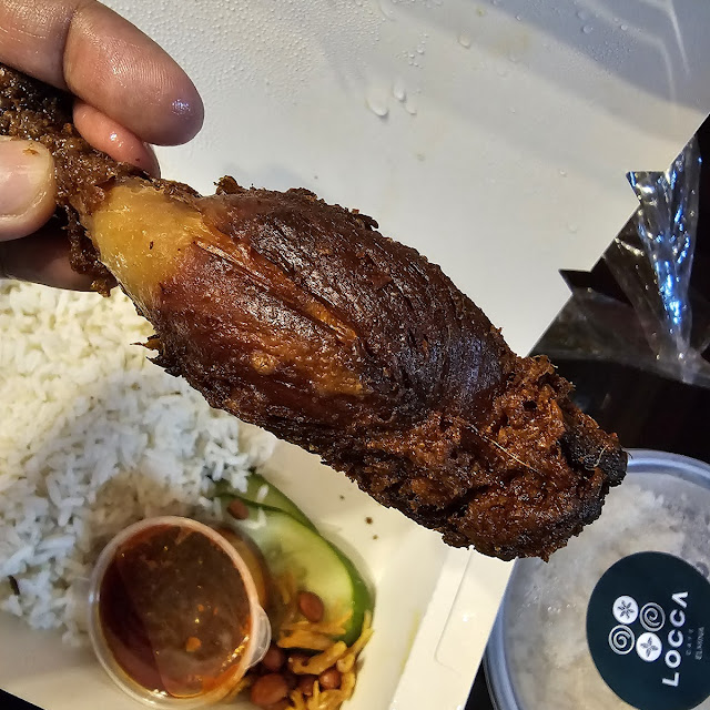 Nasi Lemak Ayam Goreng Berempah