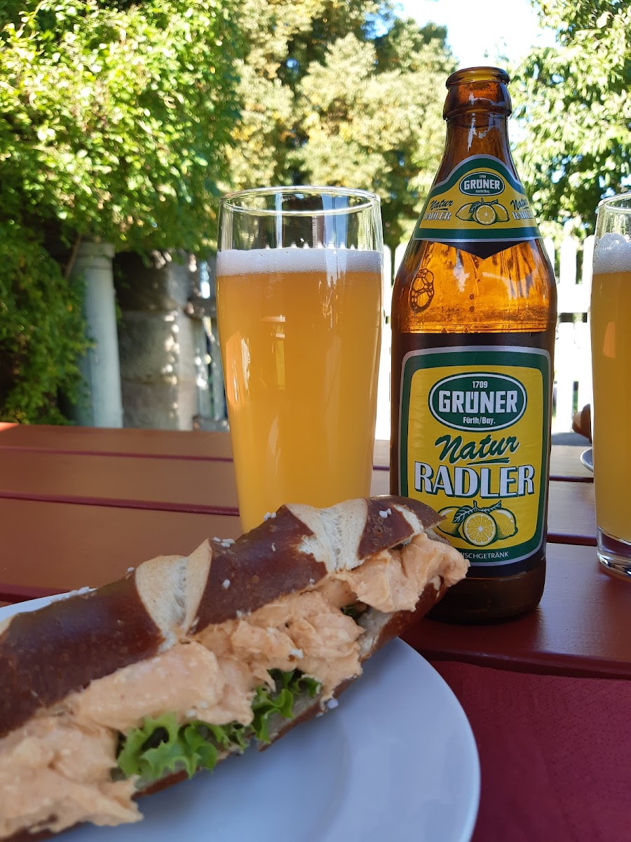 Vesperhäusla zur Cadolzburg
