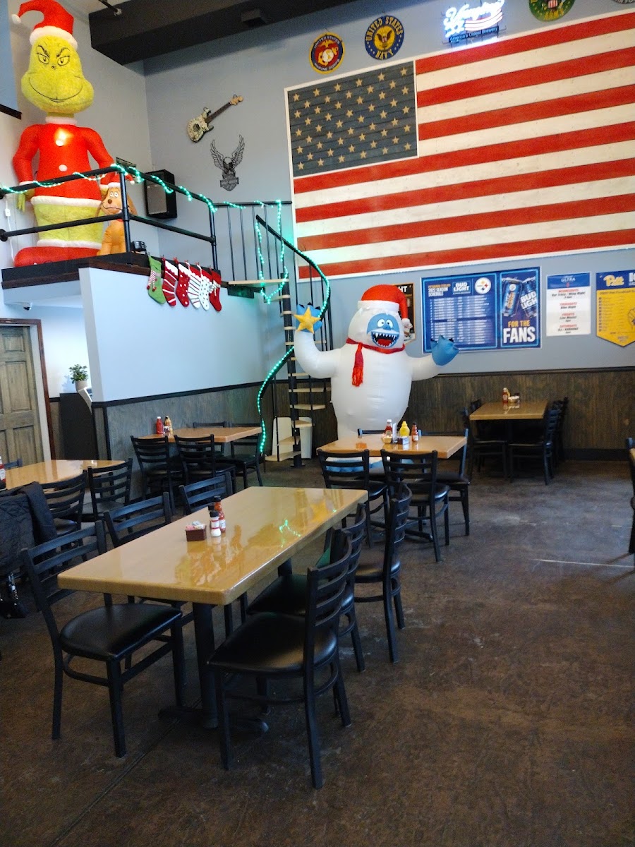 Dock 9 Bar & Grill