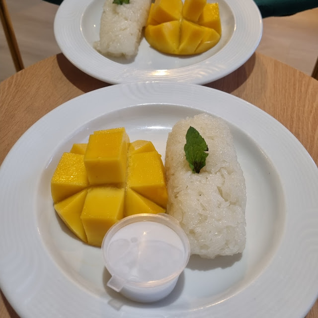 Mango Sticky Rice Dessert