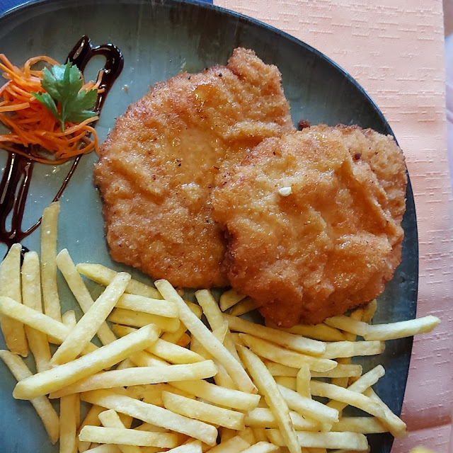 Schnitzel Mit Pommes