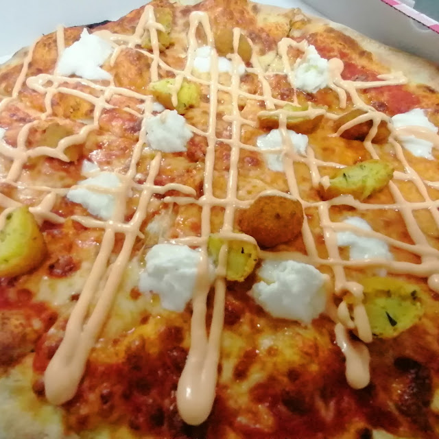 Gabriella Pomodoro Mozzarella Salsiccia Crocchette Di Patate Bufala E Salsa Rosa