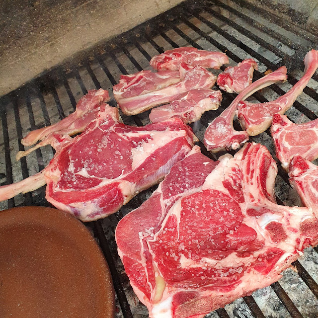 Chuletón Y Chuletas A la Brasa