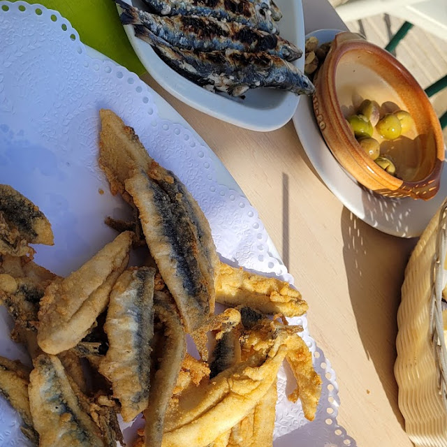 Boquerones Al Limón Y Espetos de Sardinas