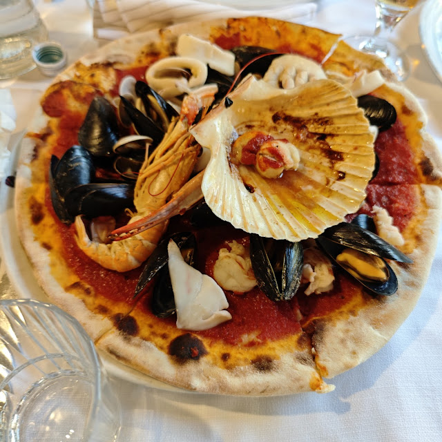 Pizza Ai Frutti Di Mare Pesce Fresco