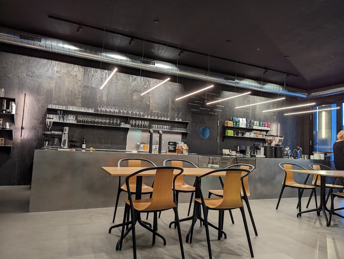 Cafe Bar Postgarage
