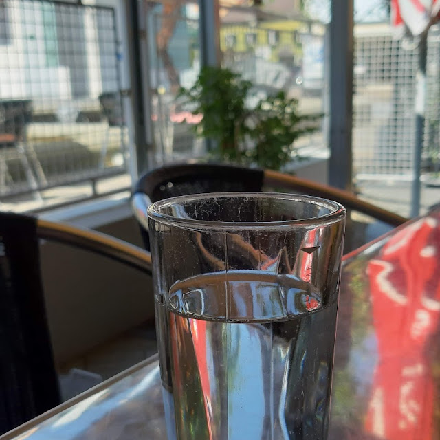 Glas Wasser Ohne Kohlensäure