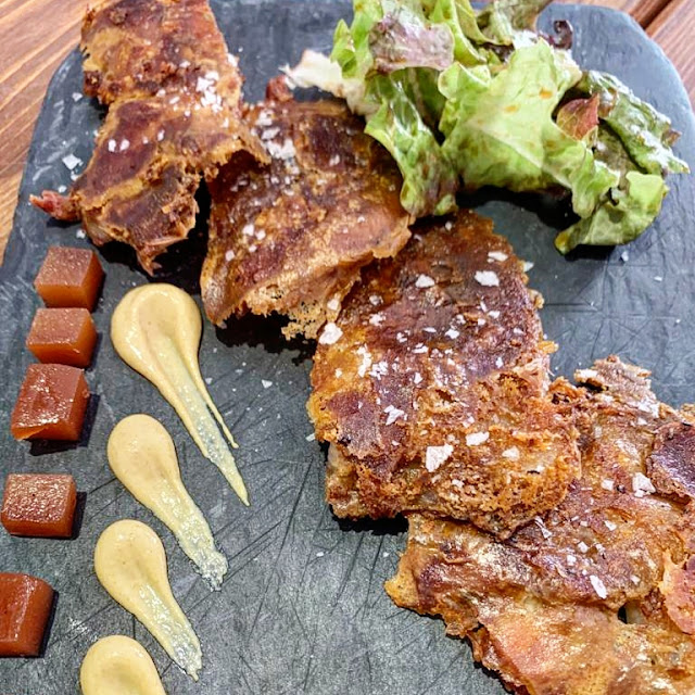 Peus De Porc Cruixents Amb Codony