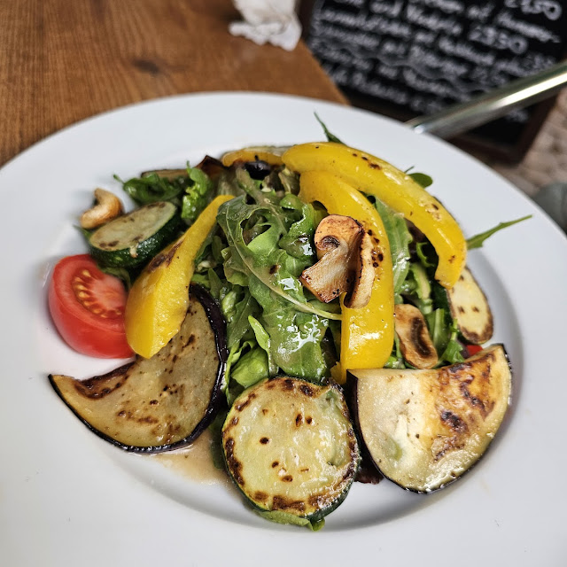 Salatteller Mit Grillgemüse