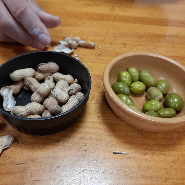 Cacahuetes Y Aceitunas
