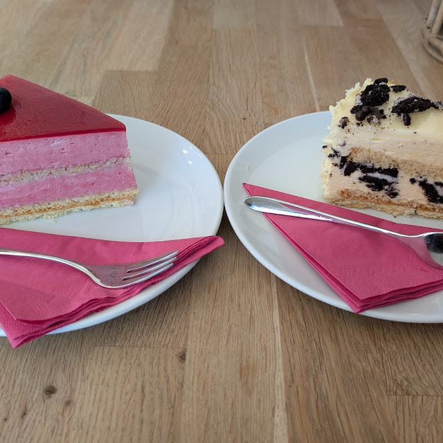 Latte Macchiatomit Erdbeermoussetorte