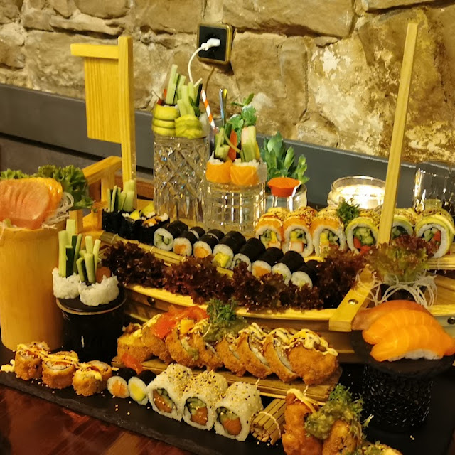 Sushi Suprise Plate Für 3 Personen