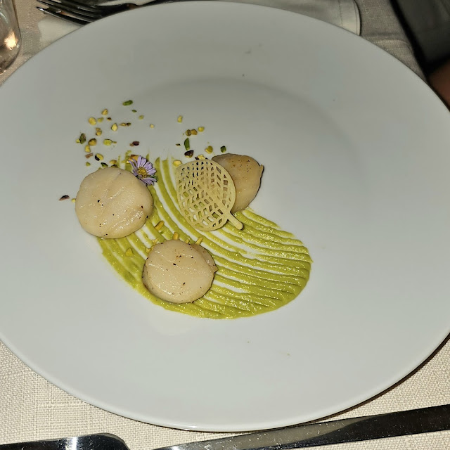 Capesante Su Crema Di Avocado