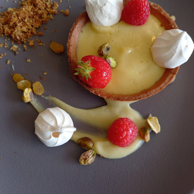 Citroentaartje Met Pistachenoten En Krokante Merengue