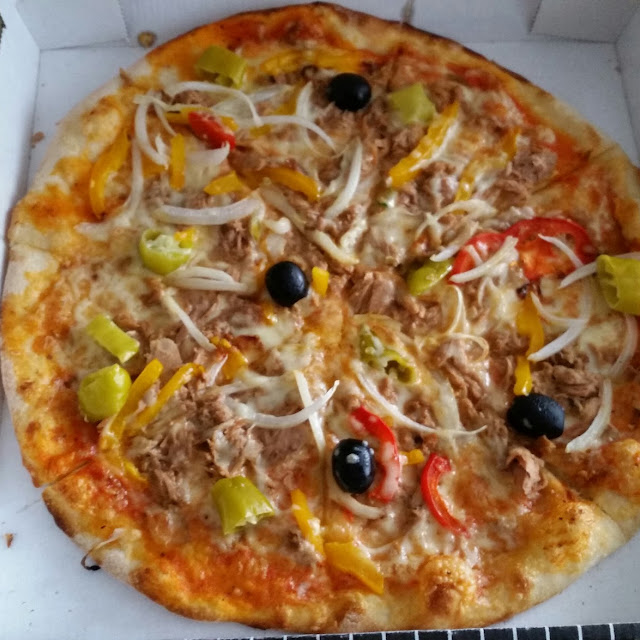 Pizza Tonno Scharf
