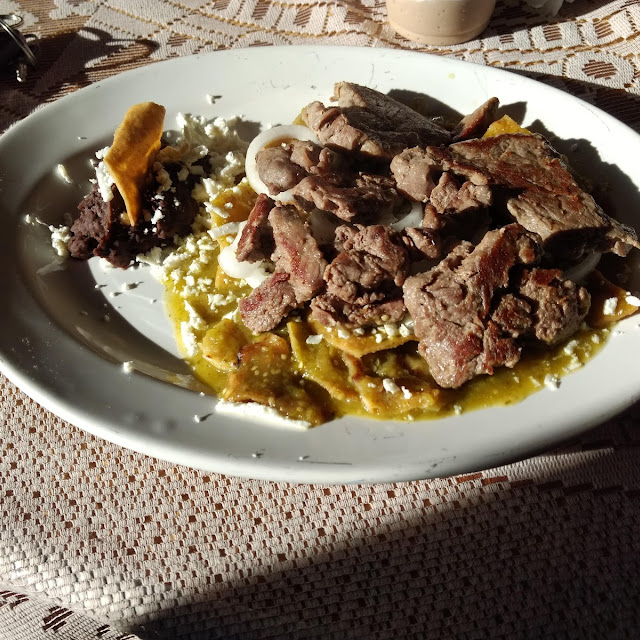 Chilaquiles Verdes Con Carne