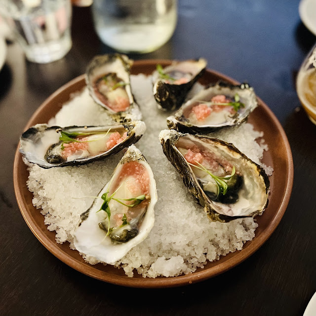 Fresh Oysters