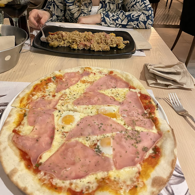 Pizza Funghi E Mortadela Di Bolonia