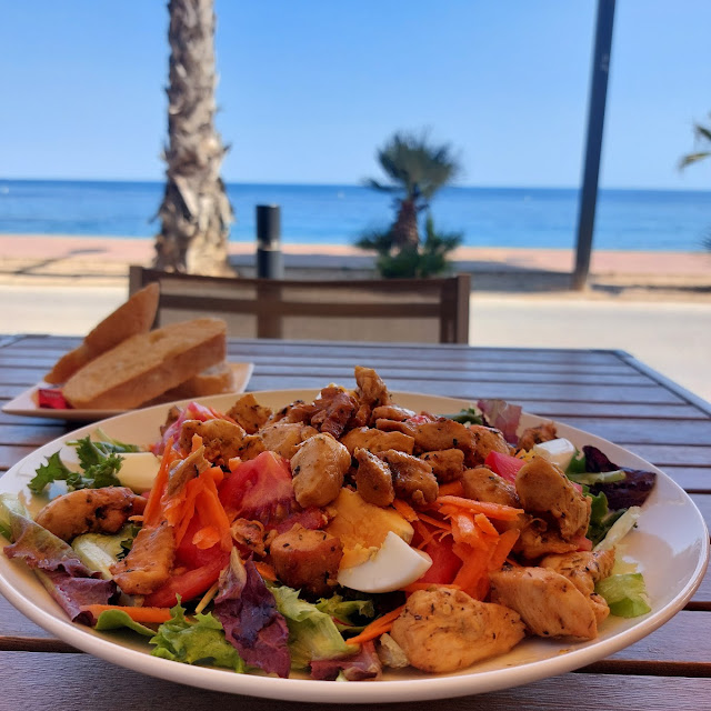 Ensalada Con Pollo