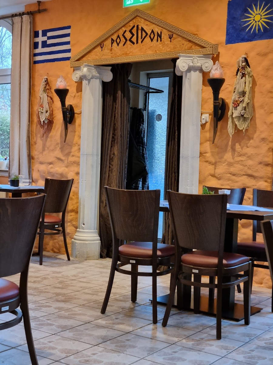 Poseidon - Oberstraße 8