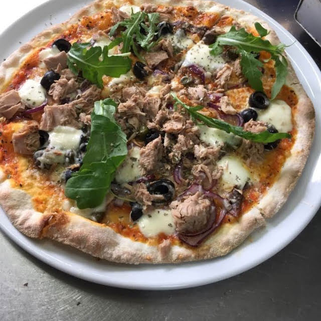 Pizza Tonno