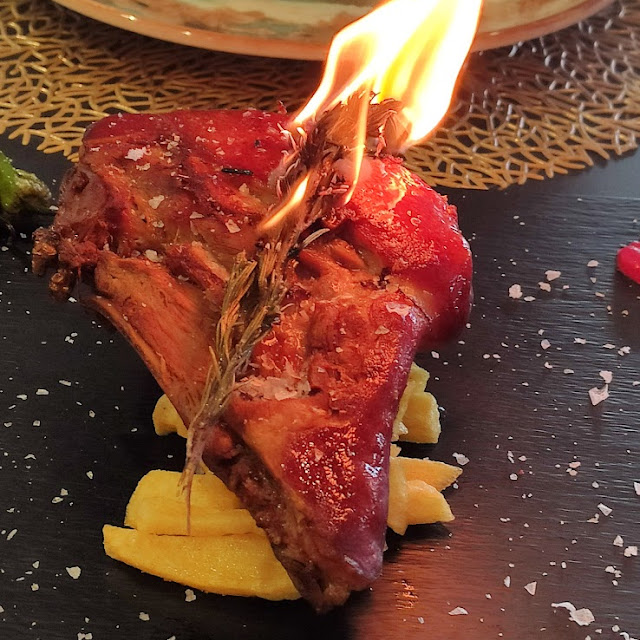 Cochinillo Con Guarnición