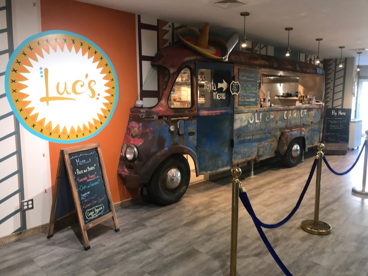 Luc's - Hewitt